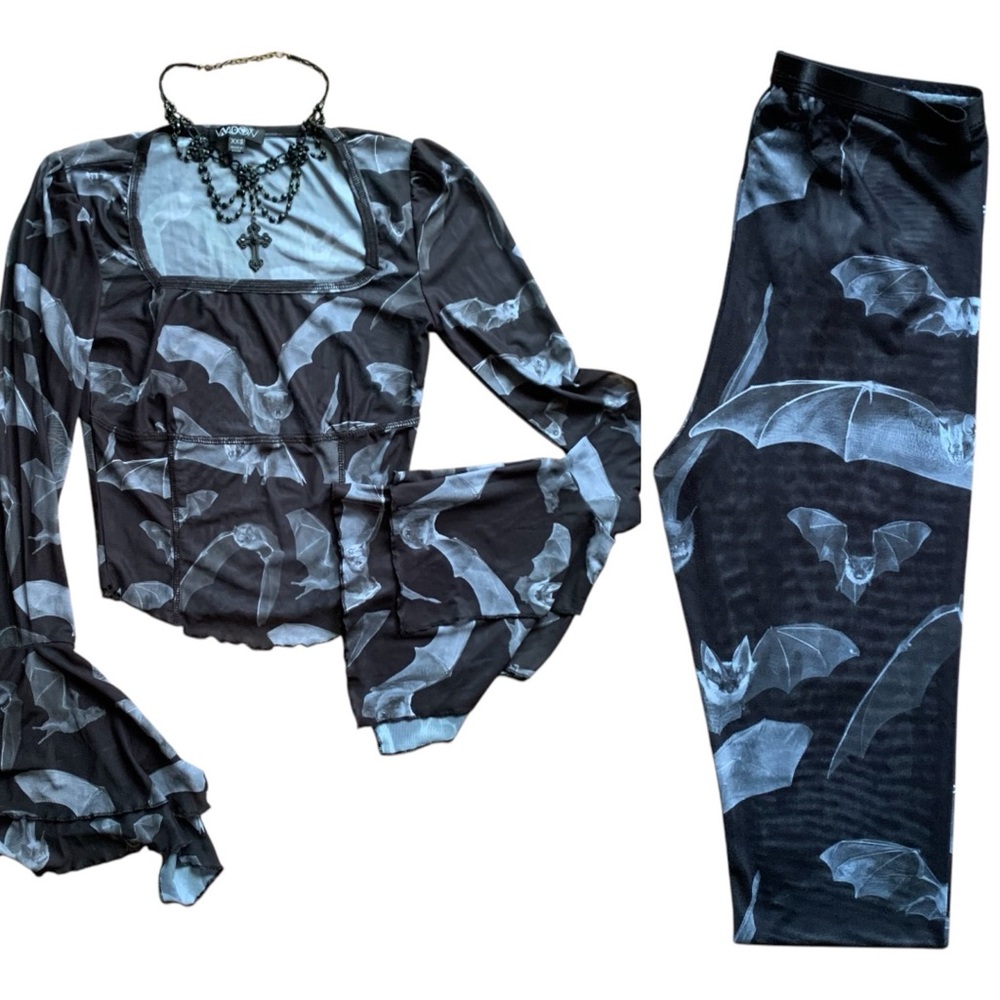 "NWT” 2-piece Widow DEADLY ECHO semi sheer bat print top/leggings-XXS